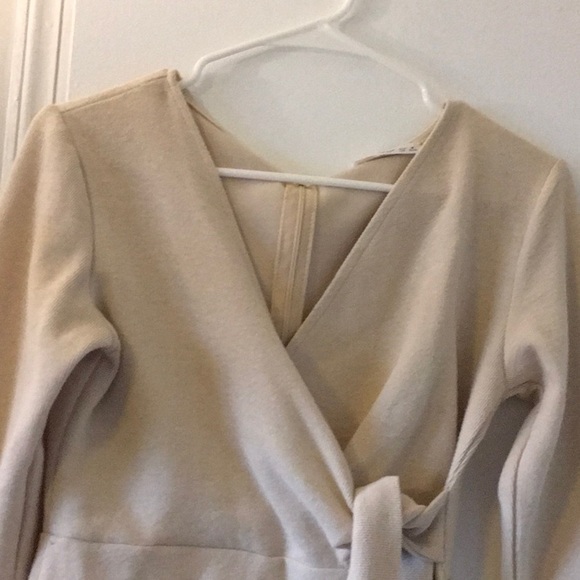 Gently worn cream, mini dress - Picture 4 of 4